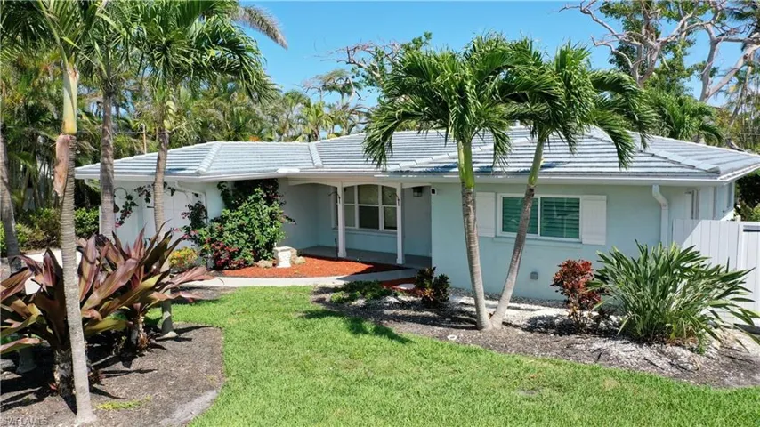 253 Bayshore Dr, Cape Coral, Florida 33904