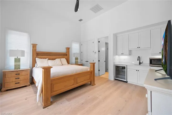 Guest House/Cabana located off the courtyard