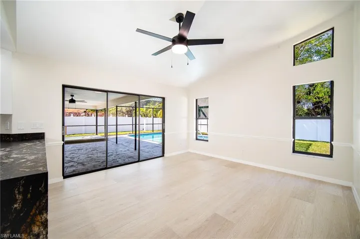 10731 Regent Cir, Naples, Florida 34109