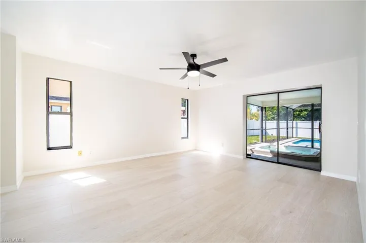 10731 Regent Cir, Naples, Florida 34109