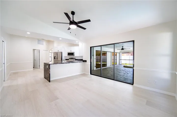 10731 Regent Cir, Naples, Florida 34109