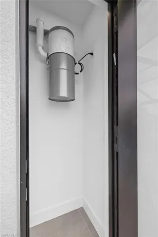 Central vac tank