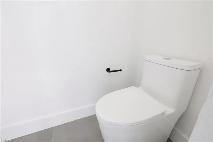 Pool half bath