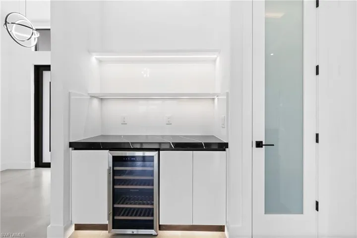 WET BAR