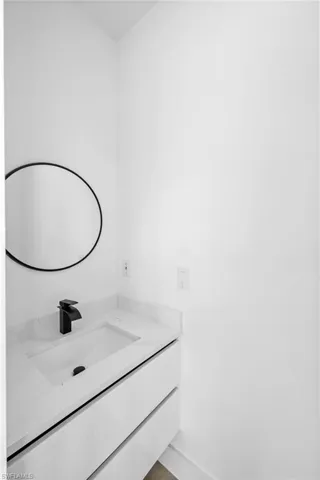 Pool half bath