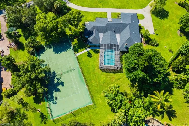 Bird's eye view of a pool area