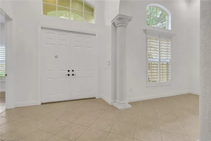 10233 Avonleigh Dr, Bonita Springs, Florida 34135