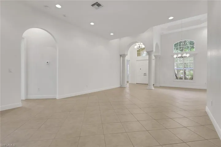 10233 Avonleigh Dr, Bonita Springs, Florida 34135