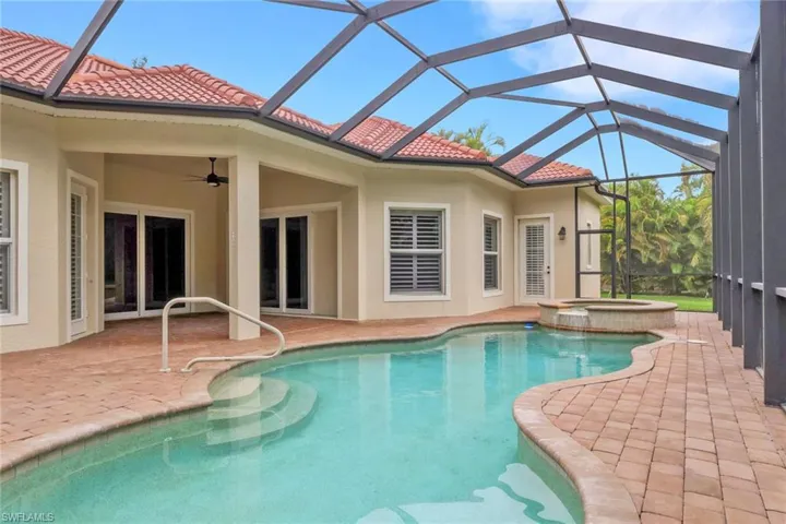 10233 Avonleigh Dr, Bonita Springs, Florida 34135