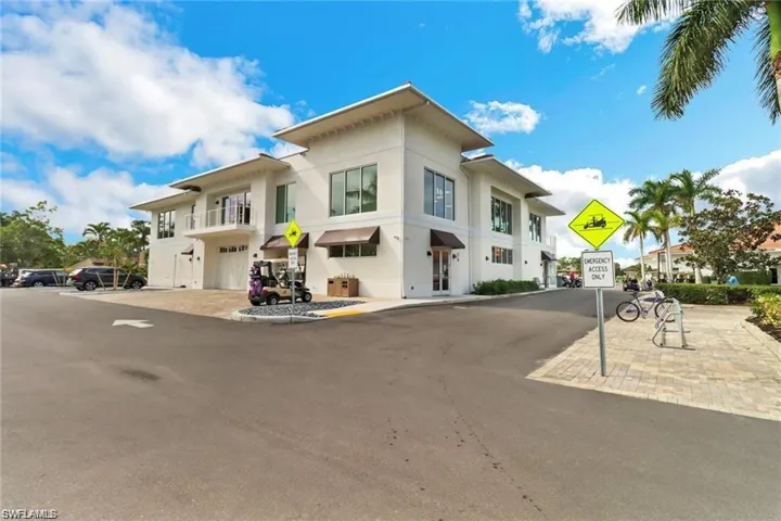 1075 Foxfire Ln 209, Naples, Florida 34104