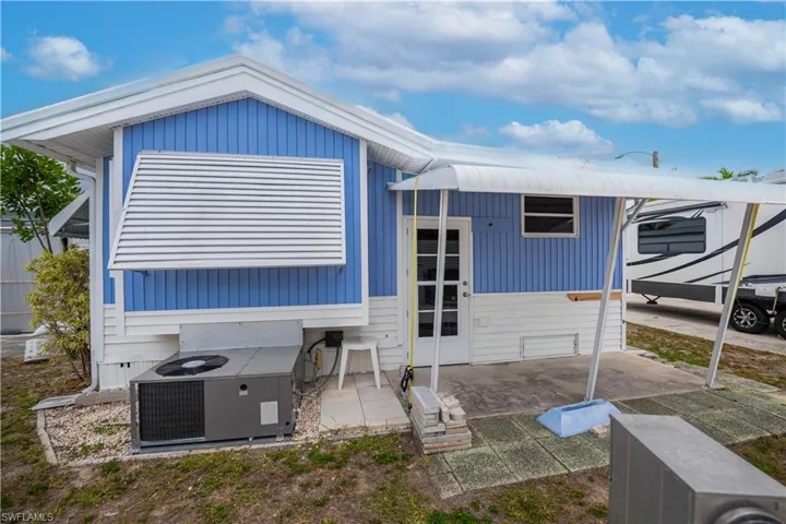 178  Caravan  CIR, North Fort Myers, FL 33903