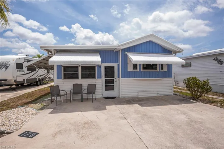 178  Caravan  CIR, North Fort Myers, FL 33903