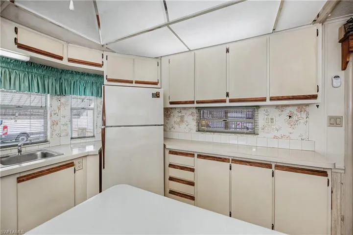 178  Caravan  CIR, North Fort Myers, FL 33903