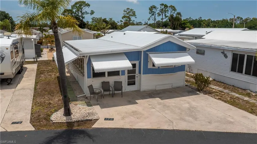 178  Caravan  CIR, North Fort Myers, FL 33903