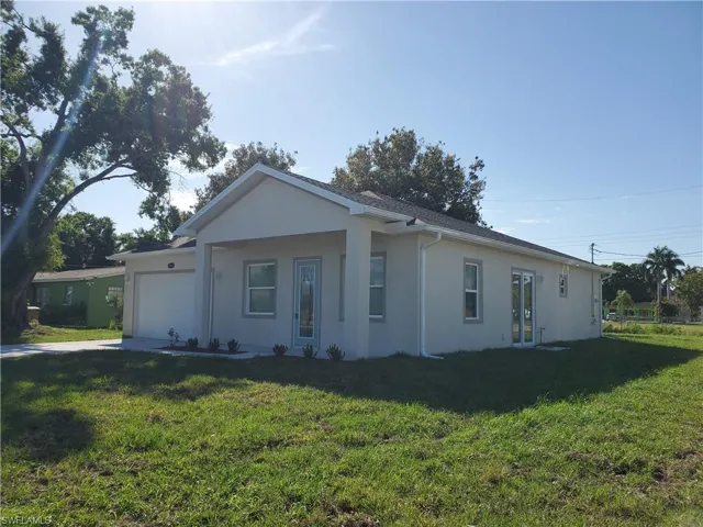 2960 Saint Charles ST, FORT MYERS FL 33916
