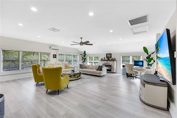 2061 Santa Barbara Blvd, Naples, Florida 34116