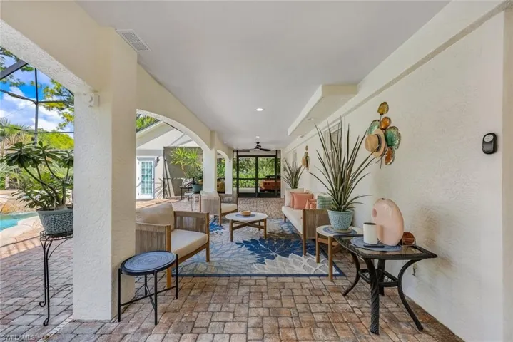 2061 Santa Barbara Blvd, Naples, Florida 34116