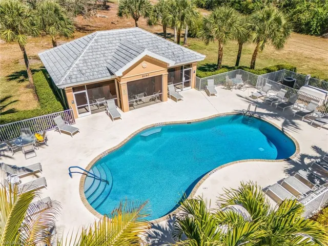 9180 Spanish Moss Way 922, Bonita Springs, Florida 34135