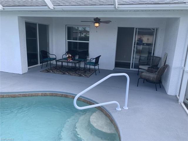 Plenty of room for sitting area and dining areas in the screened in lanai.