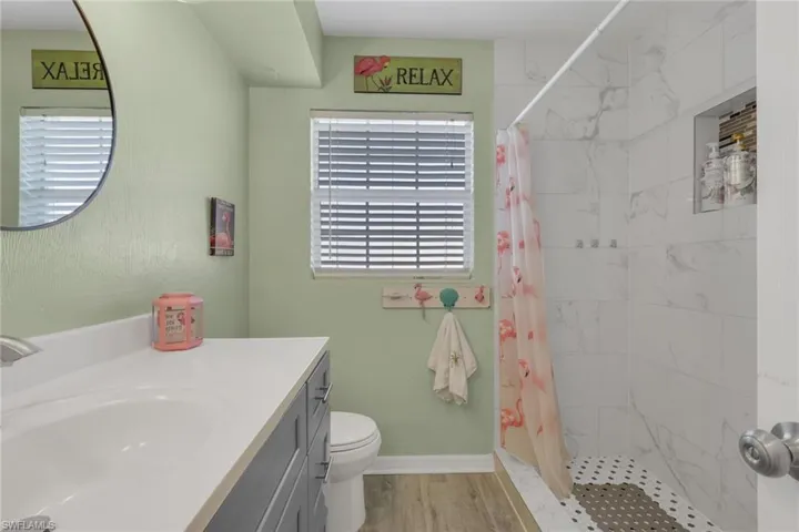 Guest Bath w/Step-In Shower