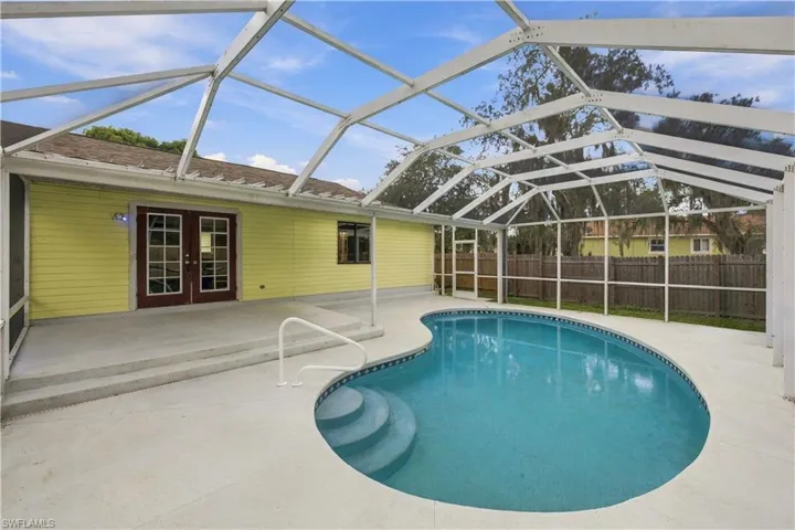 10861 St John Ct, Bonita Springs, Florida 34135