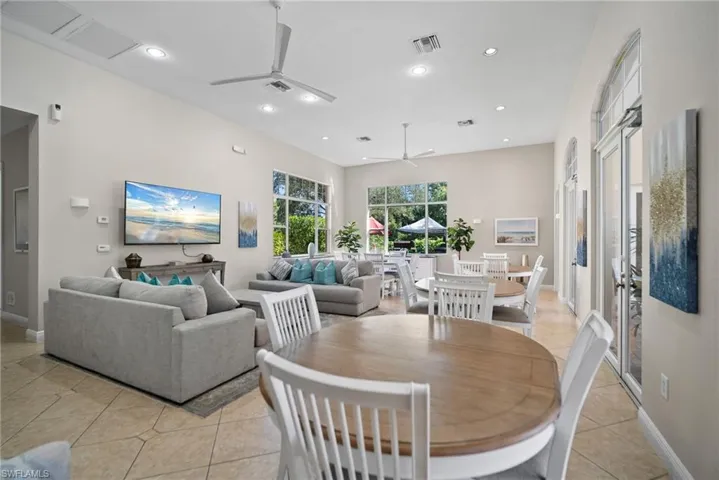 4455 Botanical Place Cir # 5, Naples, Florida 34112