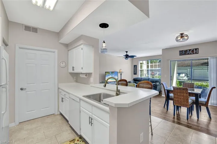 4625  Saint Croix  LN, Naples, FL 34109