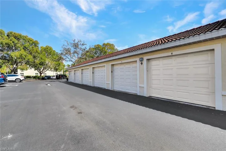4625  Saint Croix  LN, Naples, FL 34109