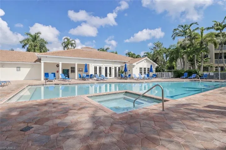 4625  Saint Croix  LN, Naples, FL 34109