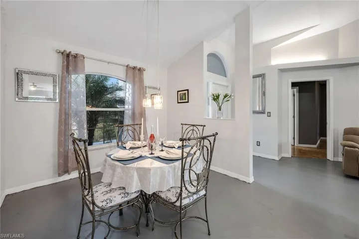 220  37th NE AVE, Naples, FL 34120