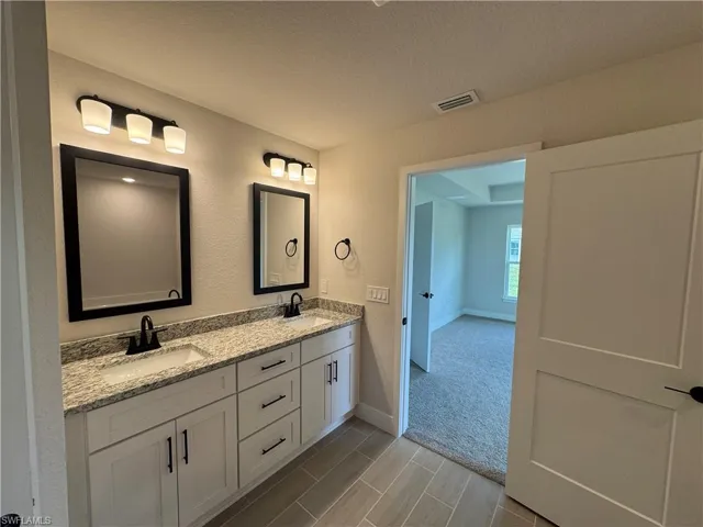 301 Ne 14th St, Cape Coral, Florida 33909
