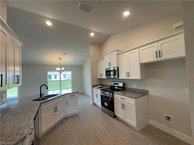 301 Ne 14th St, Cape Coral, Florida 33909