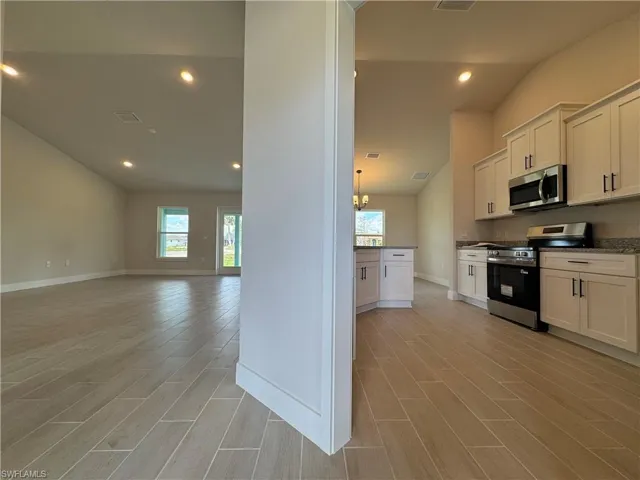 301 Ne 14th St, Cape Coral, Florida 33909