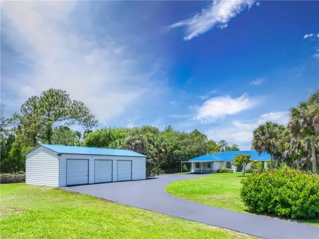 104 12th Ave Nw, Naples, Florida 34120