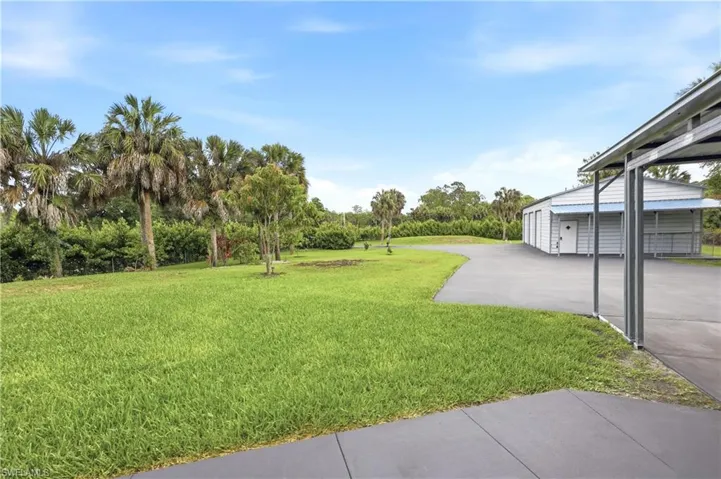 104 12th Ave Nw, Naples, Florida 34120