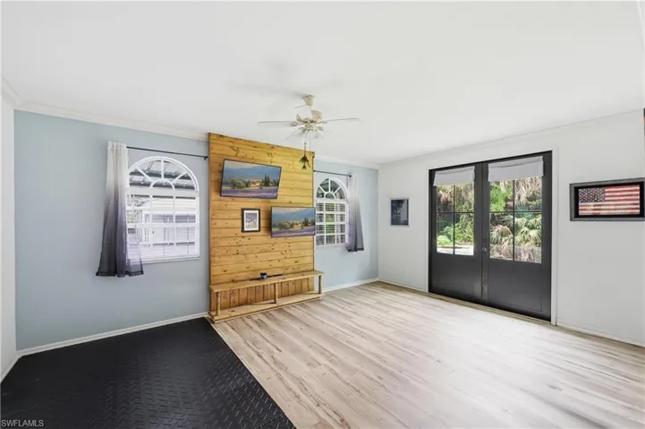 104 12th Ave Nw, Naples, Florida 34120