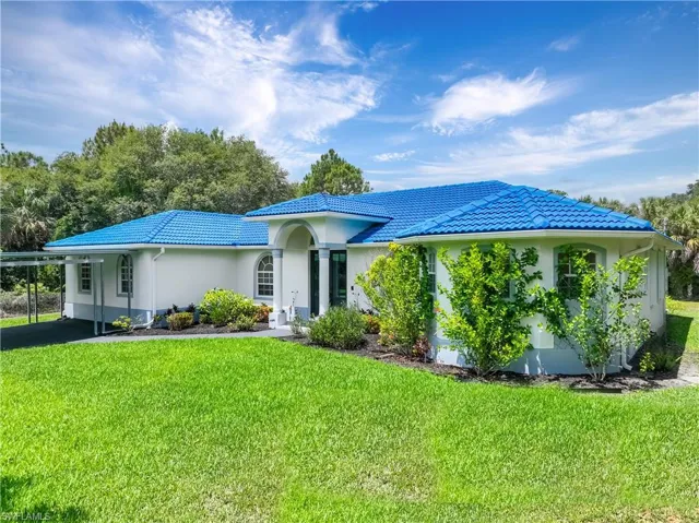 104 12th Ave Nw, Naples, Florida 34120
