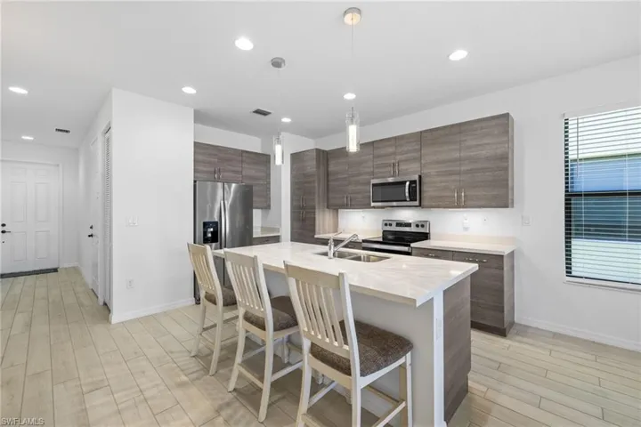 8980  Madrid  CIR, Naples, FL 34104