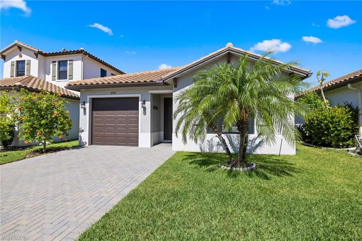 8980  Madrid  CIR, Naples, FL 34104
