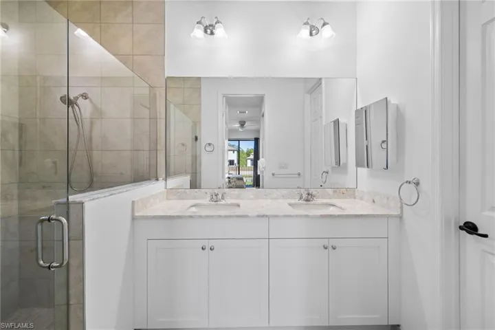 8980  Madrid  CIR, Naples, FL 34104