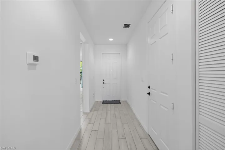 8980  Madrid  CIR, Naples, FL 34104