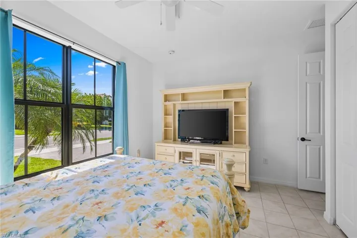 8980  Madrid  CIR, Naples, FL 34104
