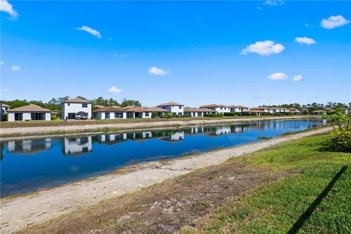 8980  Madrid  CIR, Naples, FL 34104