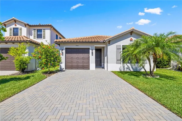8980  Madrid  CIR, Naples, FL 34104