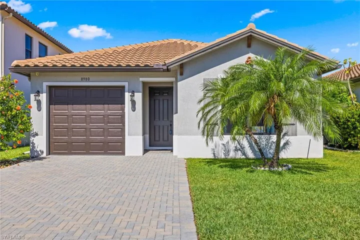 8980  Madrid  CIR, Naples, FL 34104