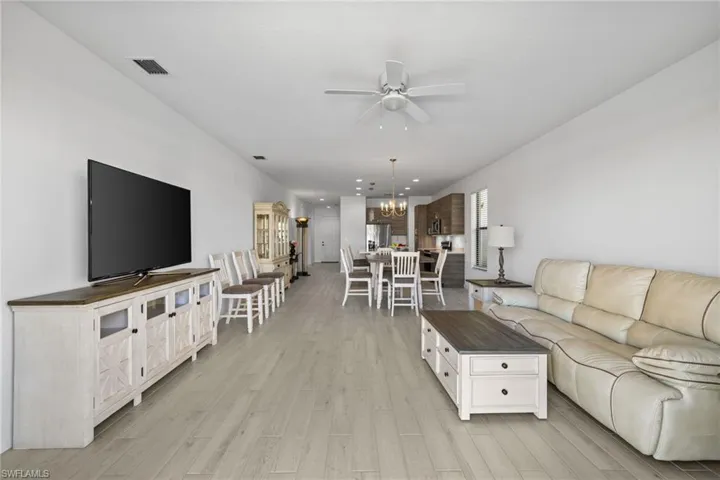 8980  Madrid  CIR, Naples, FL 34104