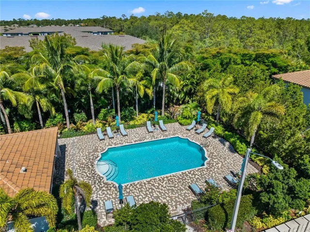 8980  Madrid  CIR, Naples, FL 34104