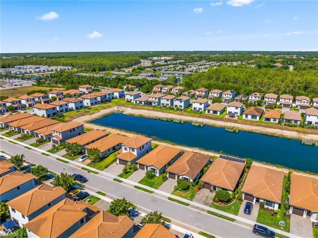8980  Madrid  CIR, Naples, FL 34104