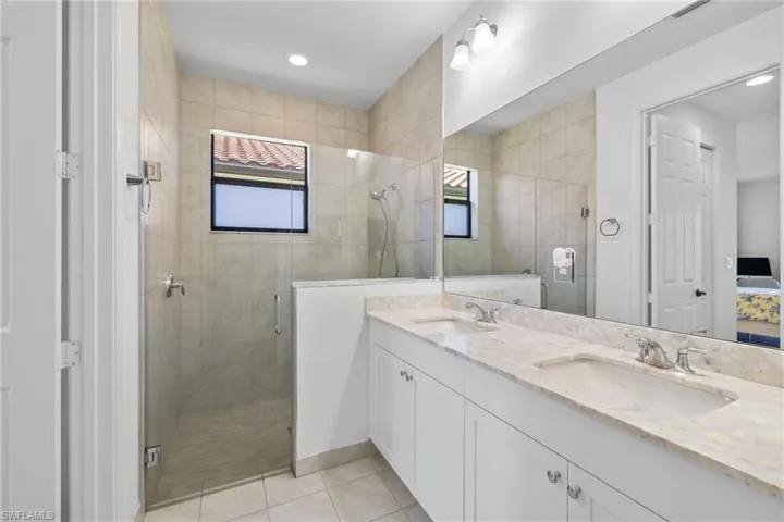 8980  Madrid  CIR, Naples, FL 34104
