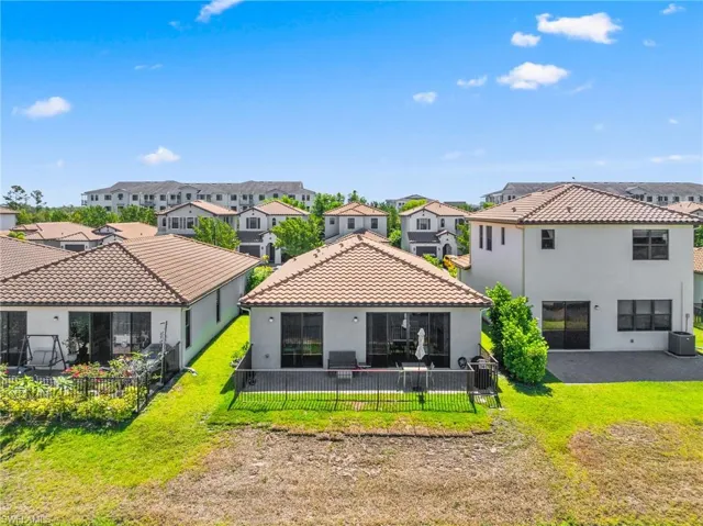 8980  Madrid  CIR, Naples, FL 34104